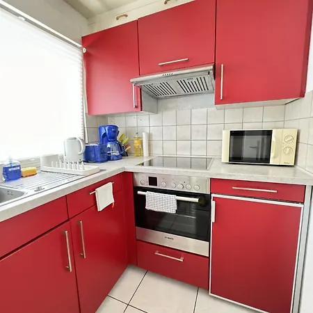 Apartment H&h - Full Equipped Near Mercedes In