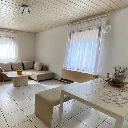 H&h - Quite And Cosy Near Park And In *