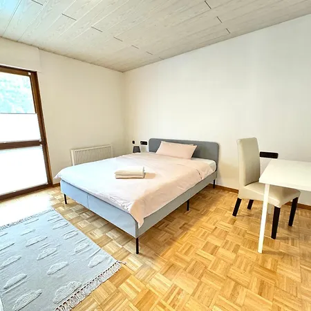 Apartment H&h - Full Equipped Near Mercedes In