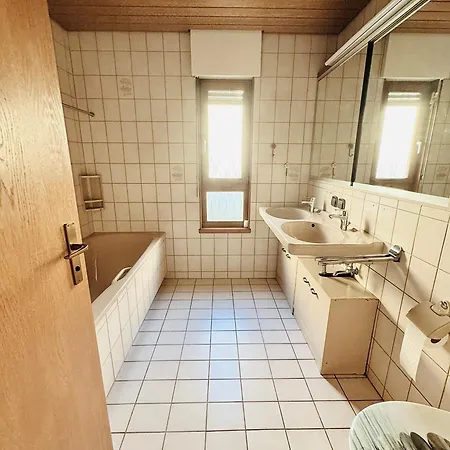 H&h - Quite And Cosy Near Park And In Appartamento Sindelfingen