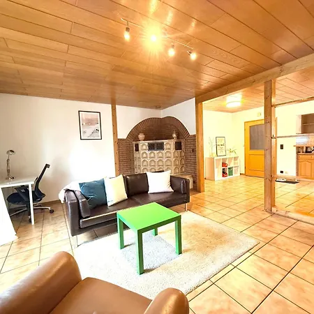 H&h - Quite And Cosy Near Park And In Apartamento