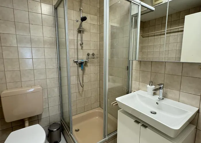 H&h - Quite And Cosy Near Park And In Apartamento Sindelfingen