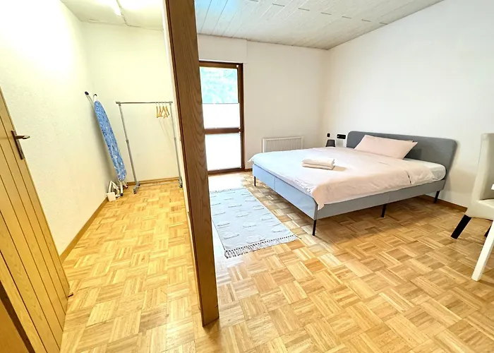 H&h - Quite And Cosy Near Park And In Apartamento *